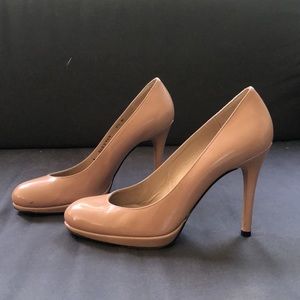 Stuart Weitzman nude pumps, size 7.5